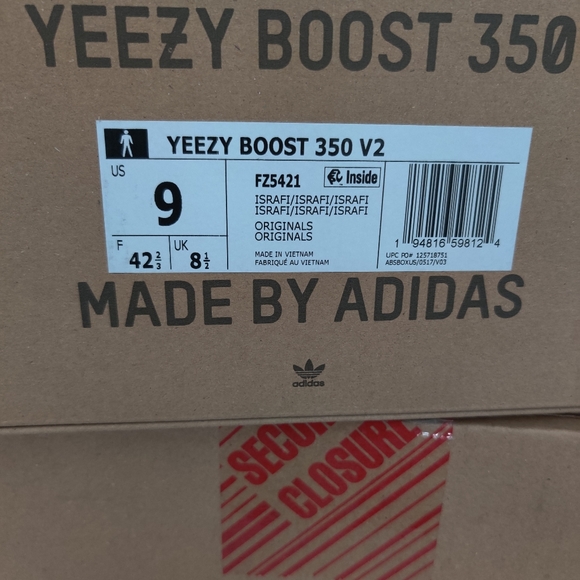 Yeezy 350 V2
